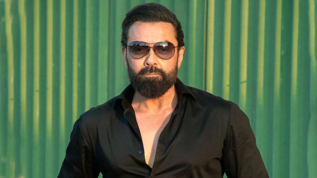 খ্যাতির শিখর থেকে কাঠগড়ায়, নতুন রূপে ববি দেওল